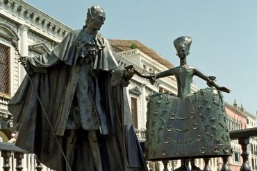 Statue von Giacomo Casanova